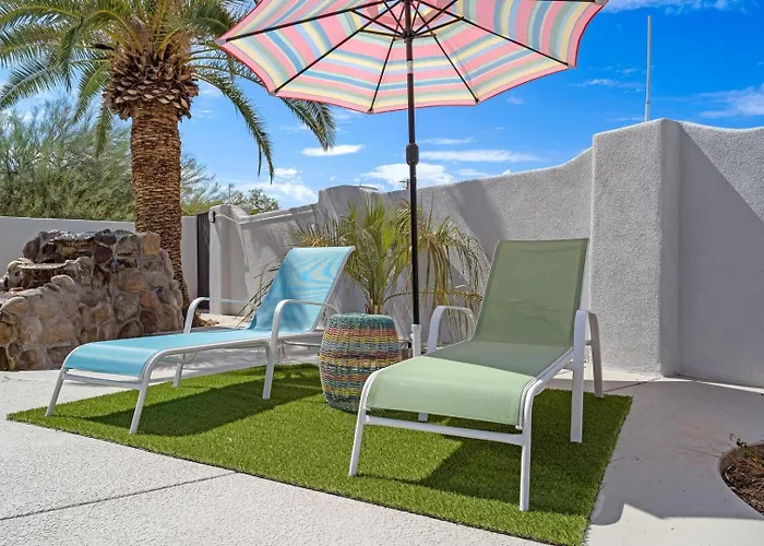 Holiday home 5bed • 5bath Foothills Retreat • Pool •