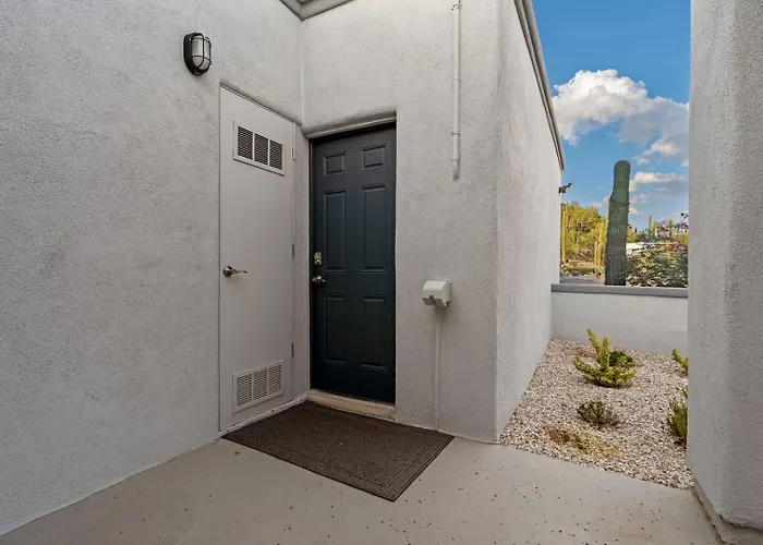 Holiday home 5bed • 5bath Foothills Retreat • Pool • Tucson