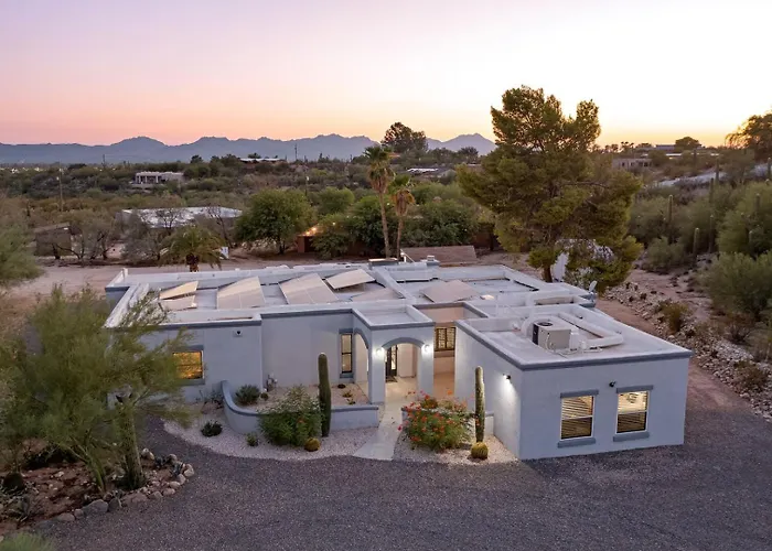 Holiday home 5bed • 5bath Foothills Retreat • Pool • *