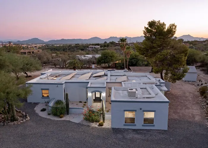 5bed • 5bath Foothills Retreat • Pool •